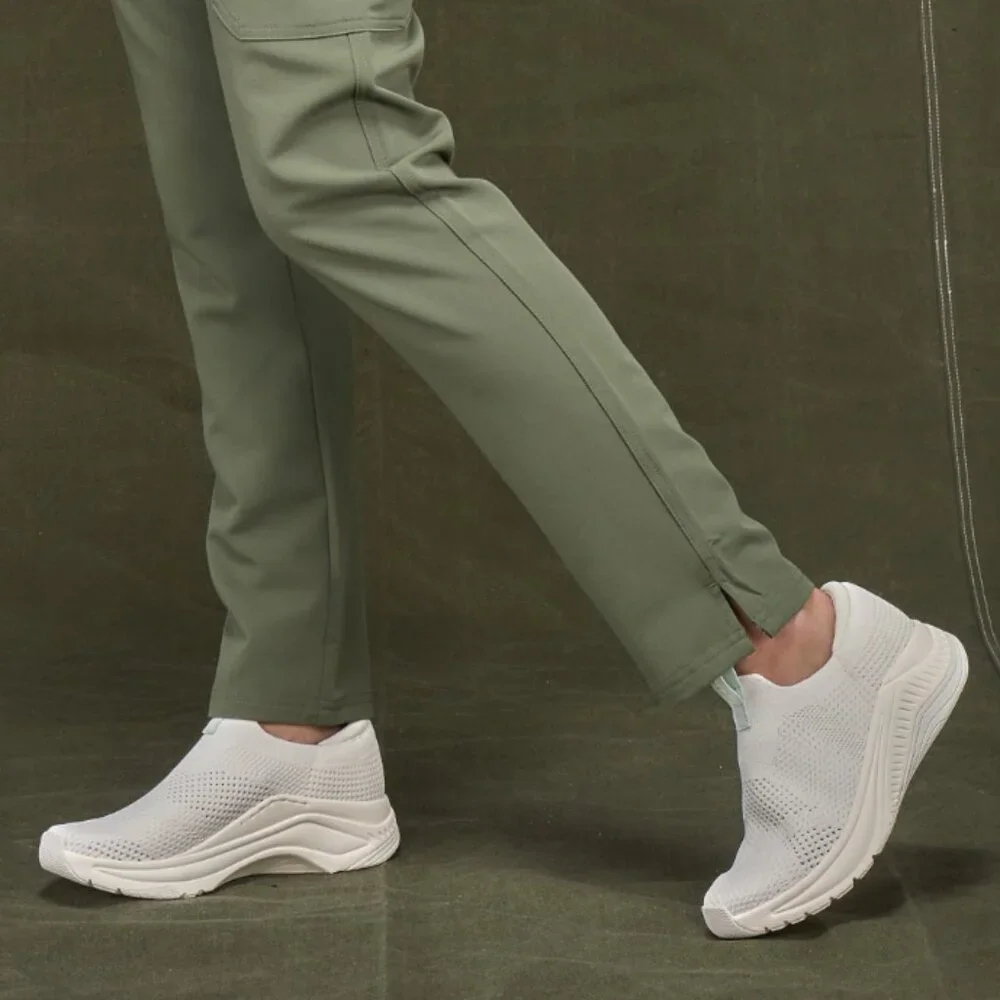 NEW Dansko Pep Knit Sneakers in white For Women 925 5s3